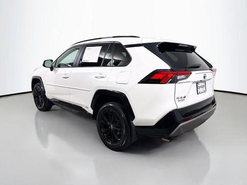2022 Toyota RAV4 Hybrid SE
