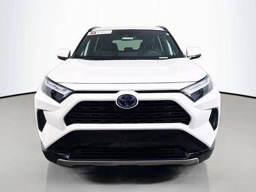 2022 Toyota RAV4 Hybrid SE