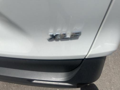 Wind Chill Pearl 2025 Toyota RAV4 XLE Premium