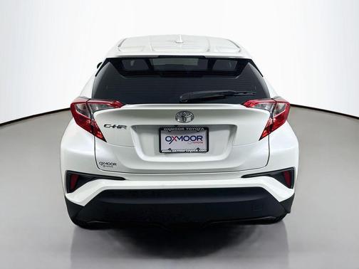 Blizzard Pearl 2021 Toyota C-HR XLE