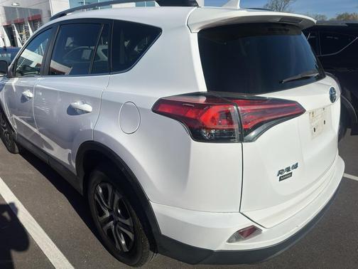 Super White 2017 Toyota RAV4 LE