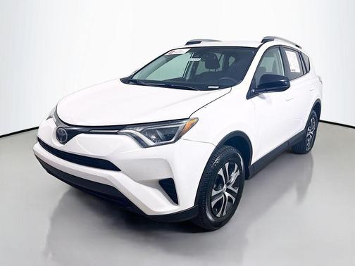 Super White 2017 Toyota RAV4 LE