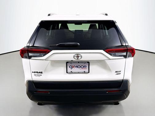Super White 2019 Toyota RAV4 XLE