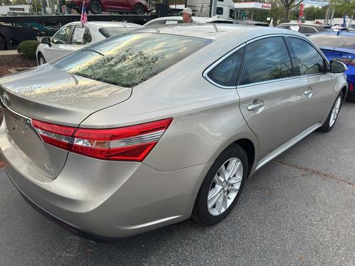 2013 Toyota Avalon XLE