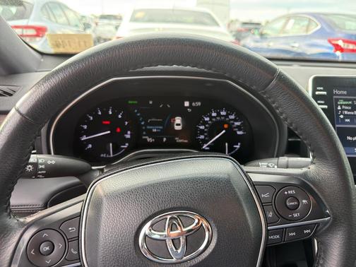 Celestial Silver Metallic 2022 Toyota Avalon XLE
