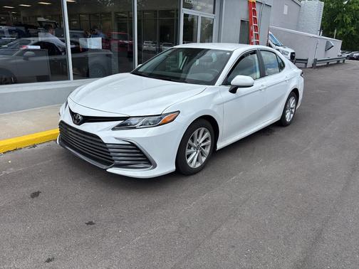 Ice Cap 2023 Toyota Camry LE