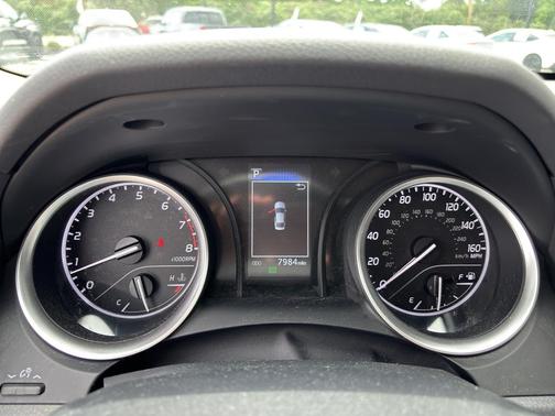 Ice Cap 2023 Toyota Camry LE