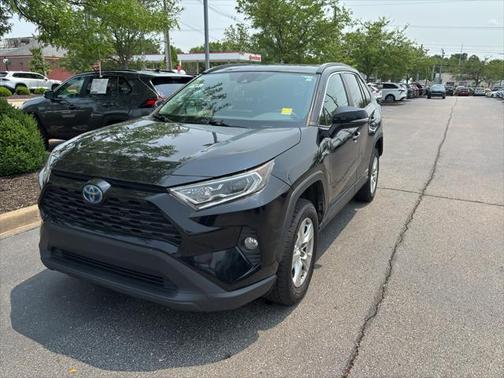 2021 Toyota RAV4 Hybrid XLE