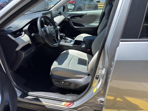 Silver Sky Metallic 2020 Toyota RAV4 XLE Premium