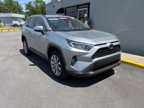 Silver Sky Metallic 2020 Toyota RAV4 XLE Premium