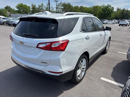 Iridescent Pearl Tricoat 2018 Chevrolet Equinox Premier