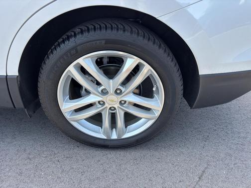 Iridescent Pearl Tricoat 2018 Chevrolet Equinox Premier