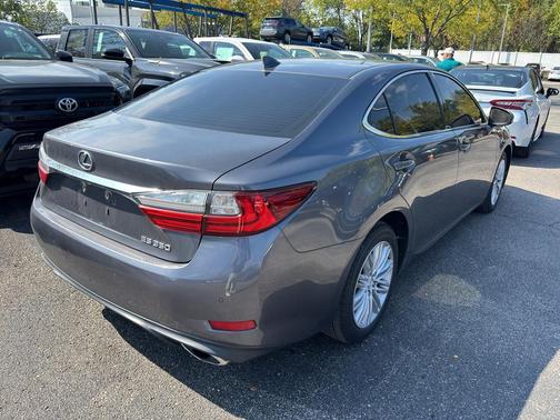 2017 Lexus ES 350 Base