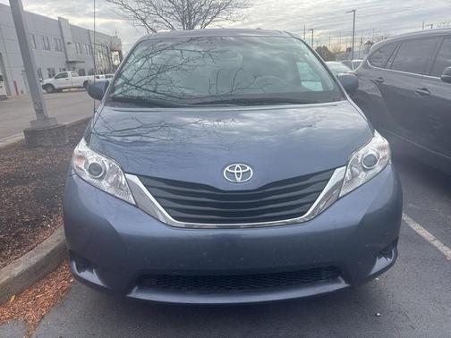 2013 Toyota Sienna LE