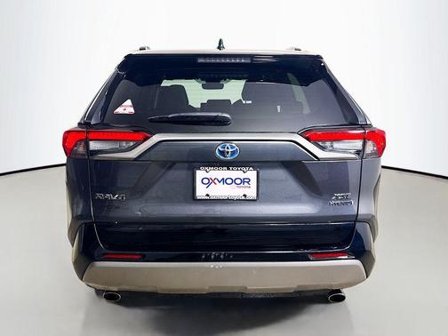 Magnetic Gray Metallic/Midnight Black Metallic 2023 Toyota RAV4 Hybrid SE