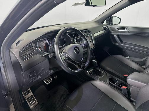 2020 Volkswagen Tiguan 2.0T SE R-Line Black