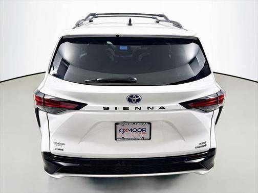 2023 Toyota Sienna XSE 7 Passenger
