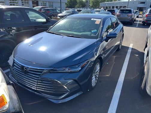 Harbor Gray Metallic 2019 Toyota Avalon Limited