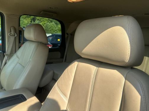 Taupe Gray Metallic 2011 Chevrolet Tahoe LT