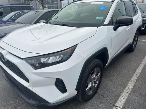 2022 Toyota RAV4 Hybrid SE