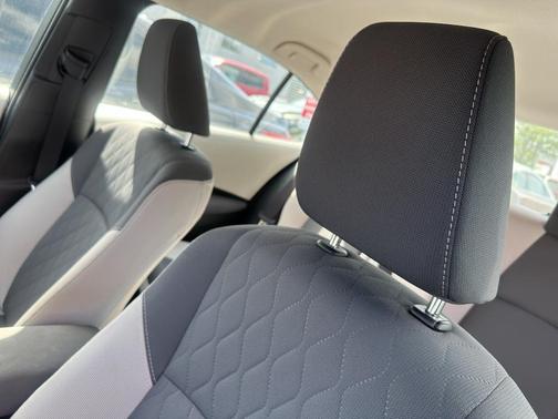 Ice Cap 2023 Toyota Corolla Hybrid LE