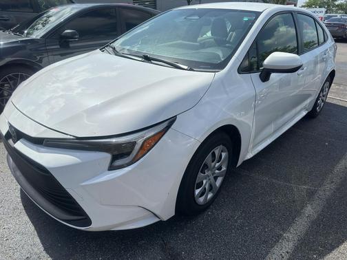 Ice Cap 2023 Toyota Corolla Hybrid LE