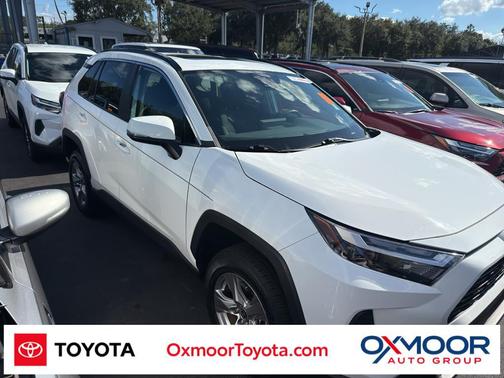 2022 Toyota RAV4 XLE