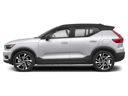 Crystal White Metallic 2021 Volvo XC40 T5 R-Design