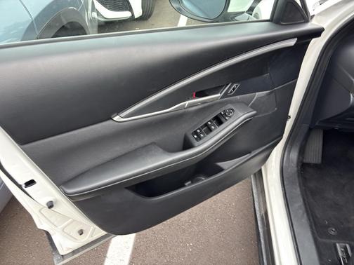 Snowflake White Pearl Mica 2025 Mazda CX-30 2.5 S