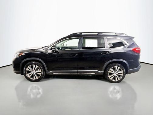 Crystal Black Silica 2022 Subaru Ascent Limited 7-Passenger