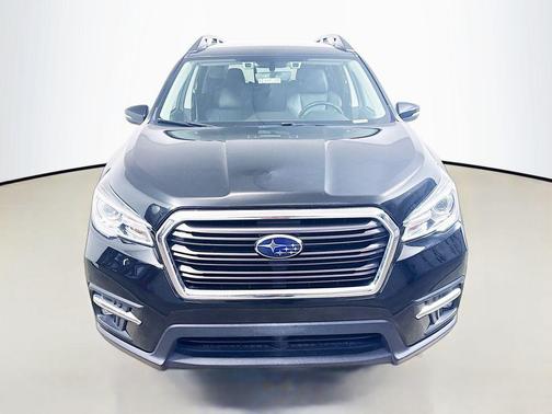 Crystal Black Silica 2022 Subaru Ascent Limited 7-Passenger
