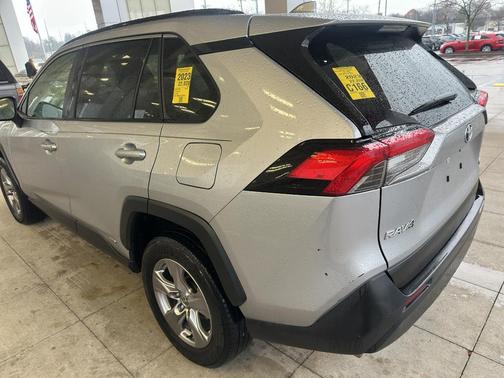 2023 Toyota RAV4 Hybrid LE