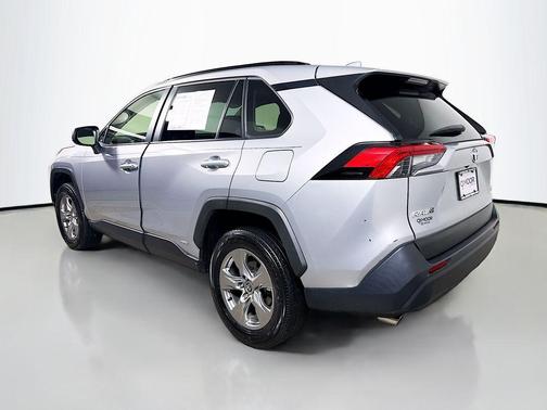 2023 Toyota RAV4 Hybrid LE