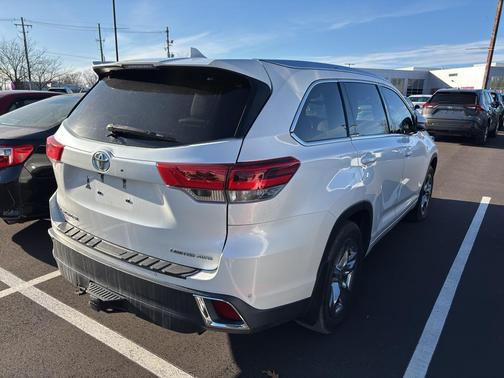2017 Toyota Highlander Limited Platinum