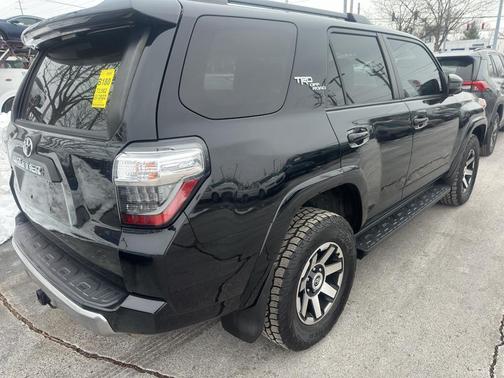 2022 Toyota 4Runner TRD Off Road