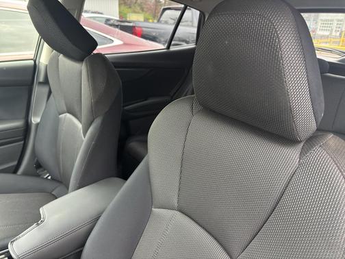 Crystal Black Silica 2018 Subaru Crosstrek 2.0i