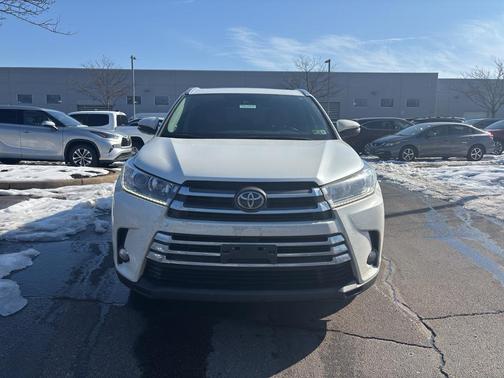 2017 Toyota Highlander Limited