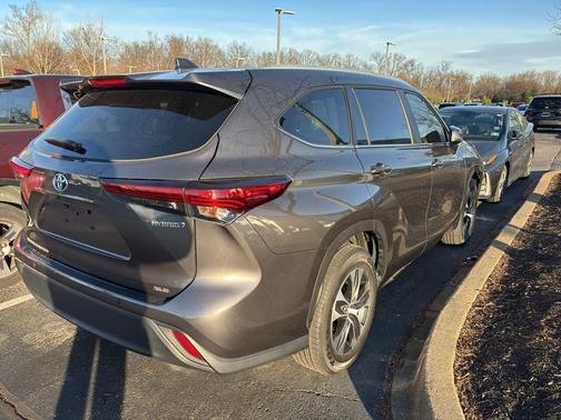 2023 Toyota Highlander Hybrid XLE
