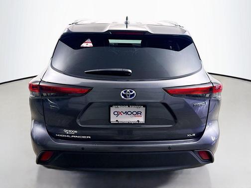 2023 Toyota Highlander Hybrid XLE