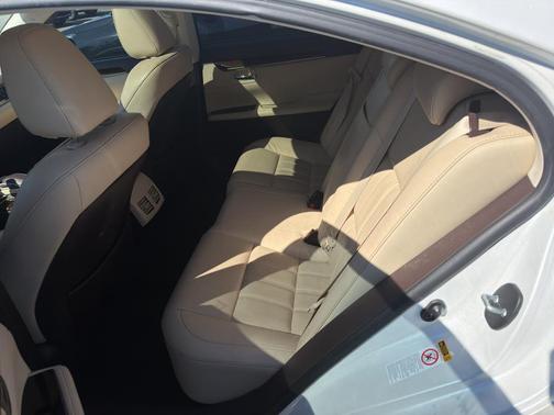 Eminent White Pearl 2016 Lexus ES 350 Base