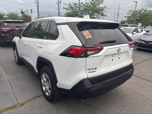2024 Toyota RAV4 LE