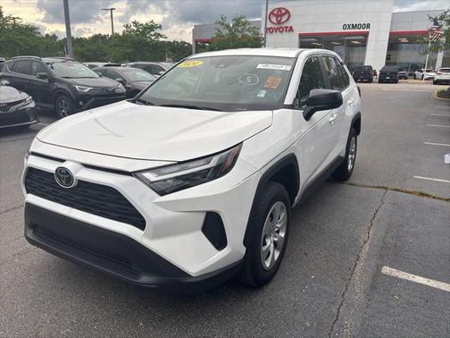 2024 Toyota RAV4 LE