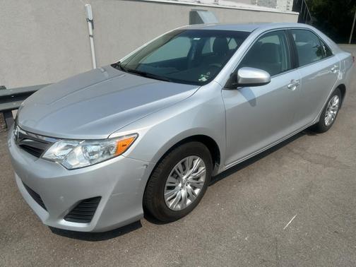 Classic Silver Metallic 2013 Toyota Camry LE