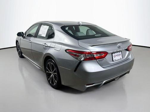 Celestial Silver Metallic 2019 Toyota Camry SE