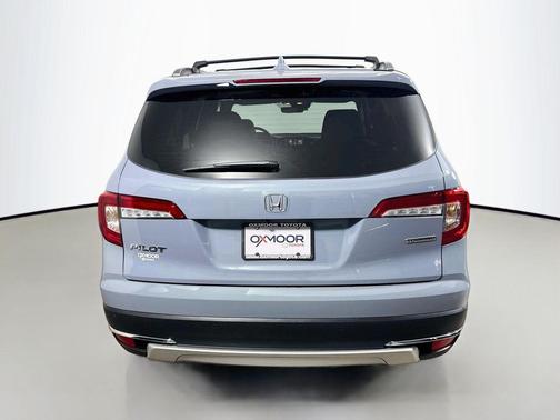 Sonic Gray Pearl 2022 Honda Pilot Touring 8-Passenger