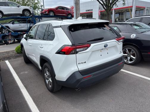 Ice Cap 2023 Toyota RAV4 Hybrid XLE