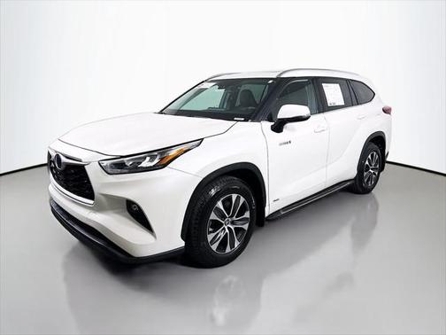 2020 Toyota Highlander Hybrid XLE