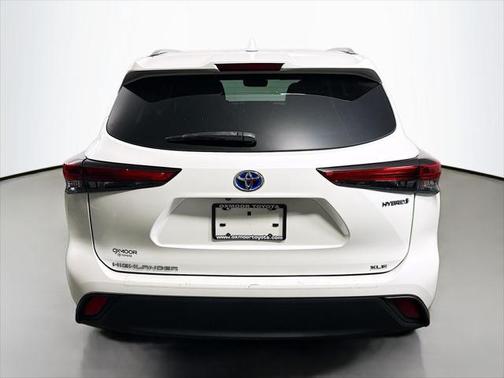 2020 Toyota Highlander Hybrid XLE