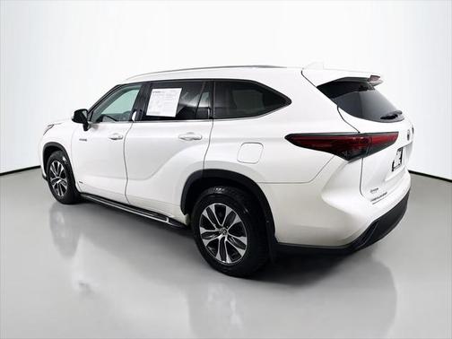2020 Toyota Highlander Hybrid XLE
