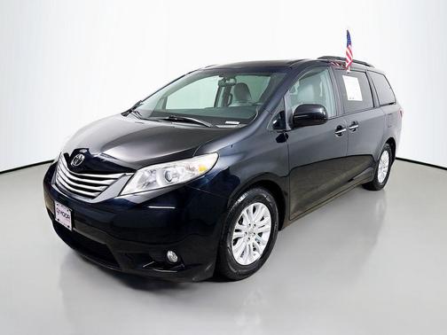 2016 Toyota Sienna XLE